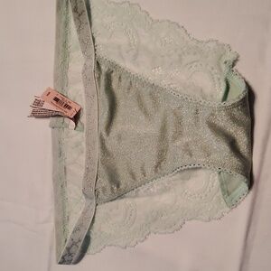 Victoria Secret lace Bikini Panties Size M 1 black 1 greem